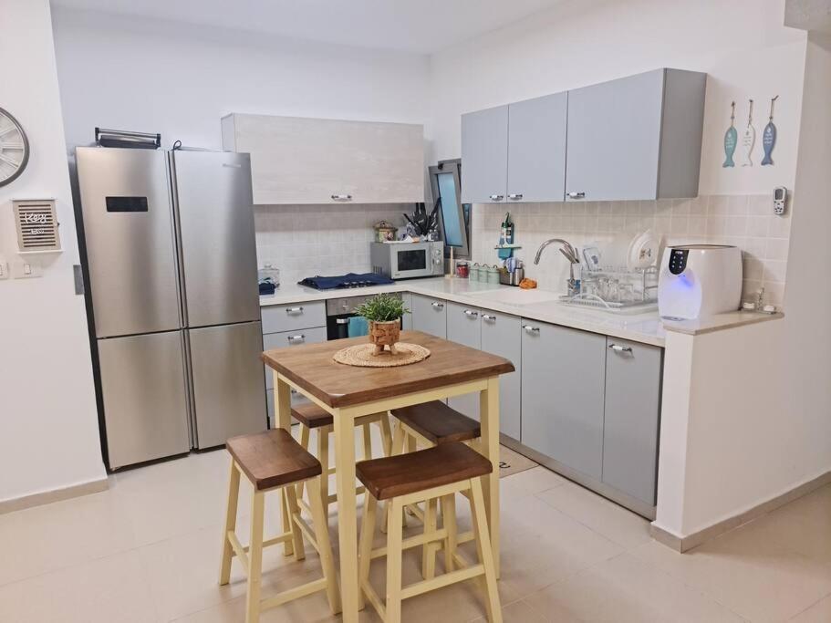 מרחק נגיעה בתקווה Apartment Petach Tikva ภายนอก รูปภาพ